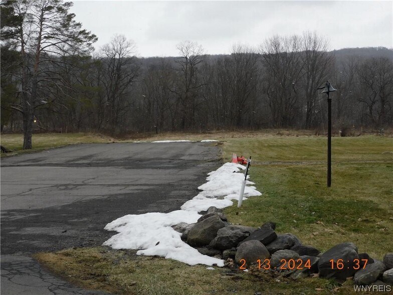 More Photos Of 2095 Blakeley Corners Rd, East Aurora Restaurant For Sale