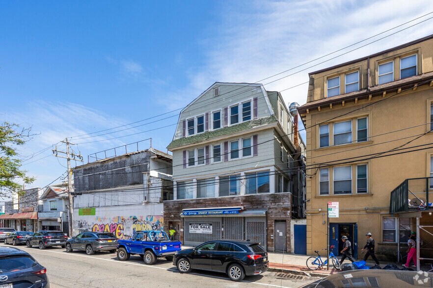 More Photos Of 160 Beach 116th St, Rockaway Park Storefront Retail Residential For Sale