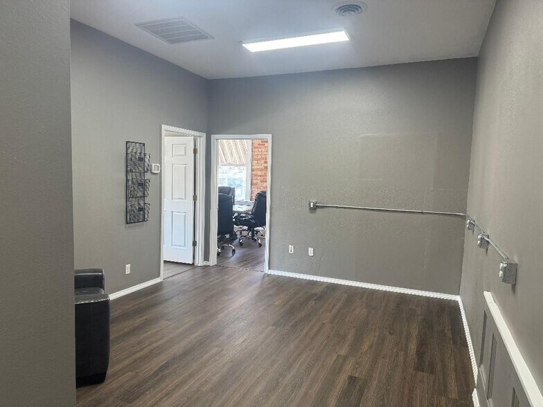 More Photos Of 111 Shoshone St, Twin Falls Storefront Retail Residential For Lease