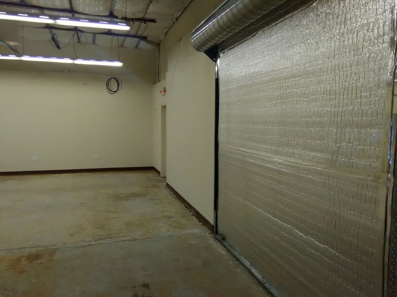 More Photos Of 9225 Ulmerton Rd, Largo Light Manufacturing For Sale