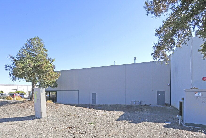 More Photos Of 1718 Stone Ave, San Jose Warehouse For Lease