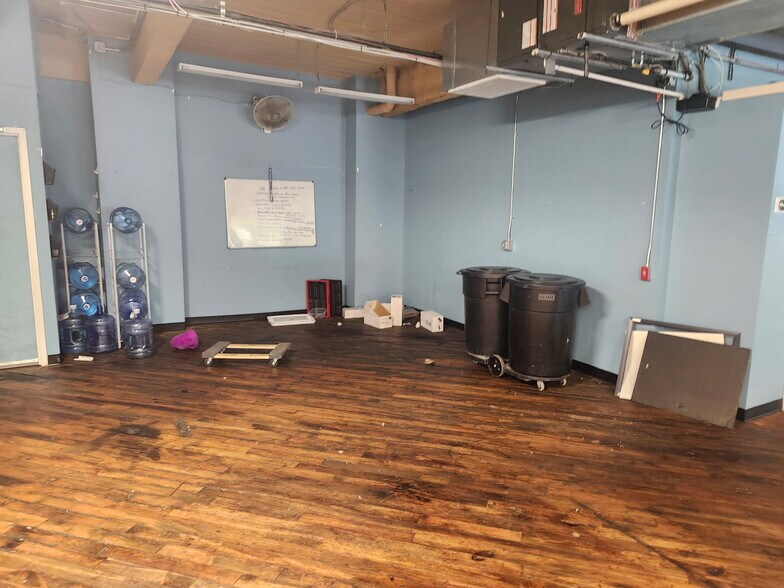 More Photos Of 1548 Burden Lake Rd, Averill Park Warehouse For Lease