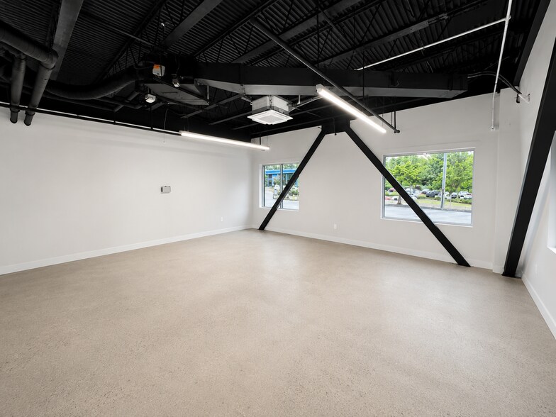 More Photos Of 250 Turnpike Rd, Southborough Loft Creative Space For Sale