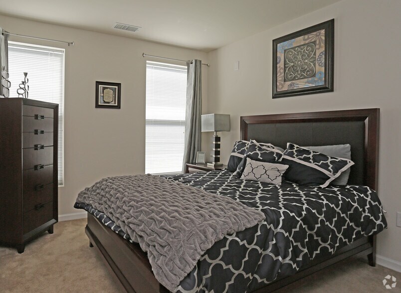 More Photos Of 2113 Ellsworth Blvd, Malta Apartments For Lease
