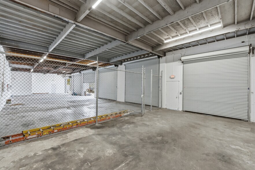 More Photos Of 1409 S Sportsman Dr, Compton Truck Terminal For Lease