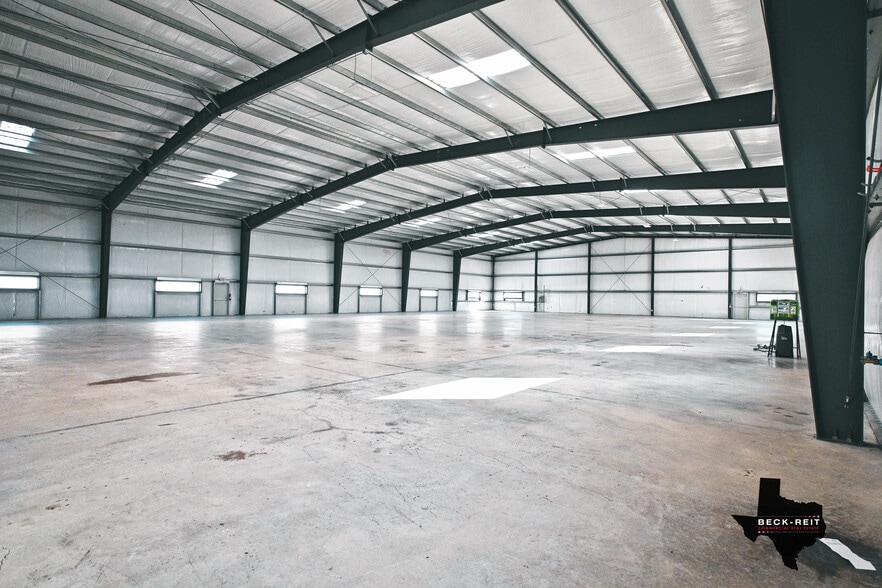 More Photos Of 12955 WRIGHT, Creedmoor Warehouse For Lease