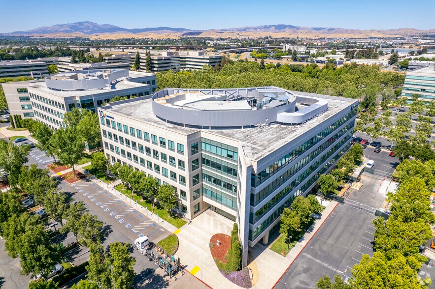 More Photos Of 6210 Stoneridge Mall Rd, Pleasanton Office For Lease