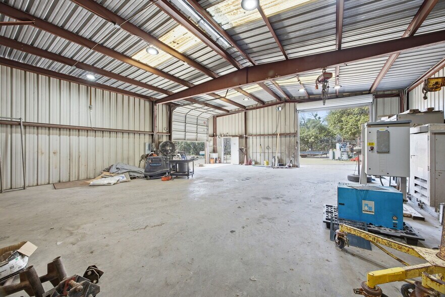 More Photos Of 7909 Rosson Dr., Austin Land For Lease