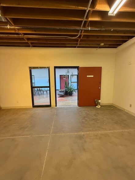 More Photos Of 730 29th St, Oakland Loft Creative Space For Sale