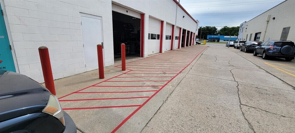 Primary Photo Of 0000 Telegraph Road, Southfield Service For Sale