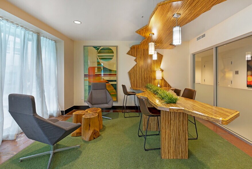 More Photos Of 5200 Wilshire Blvd, Los Angeles Apartments For Lease