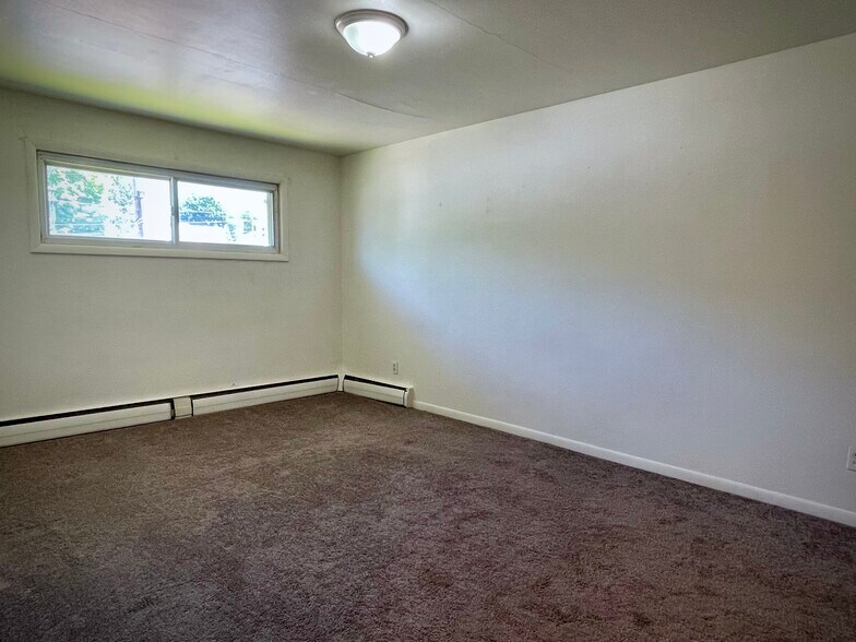 More Photos Of 101 Hooper Rd, Endicott Apartments For Sale