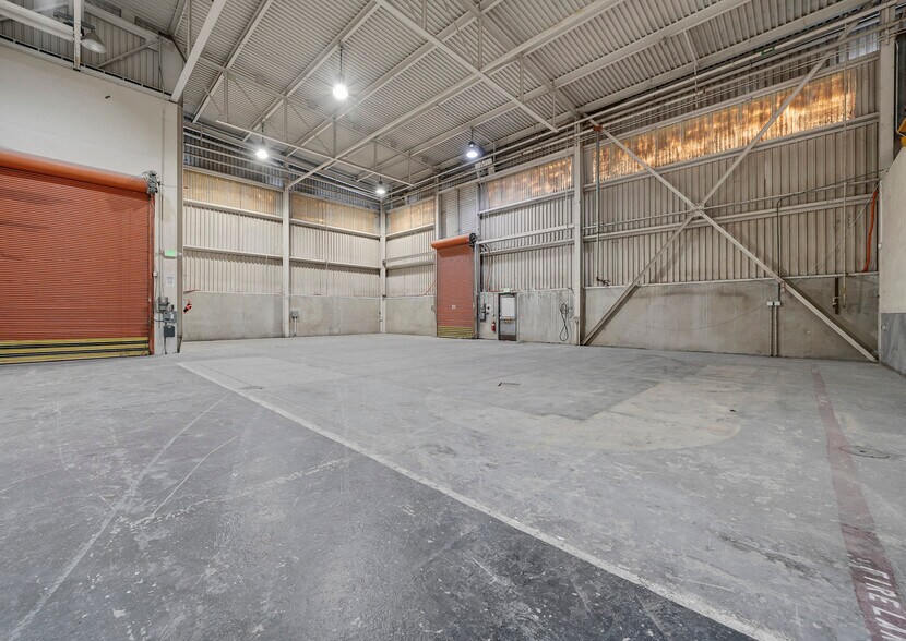 More Photos Of 1175 Railroad Ave, Vallejo Warehouse For Lease