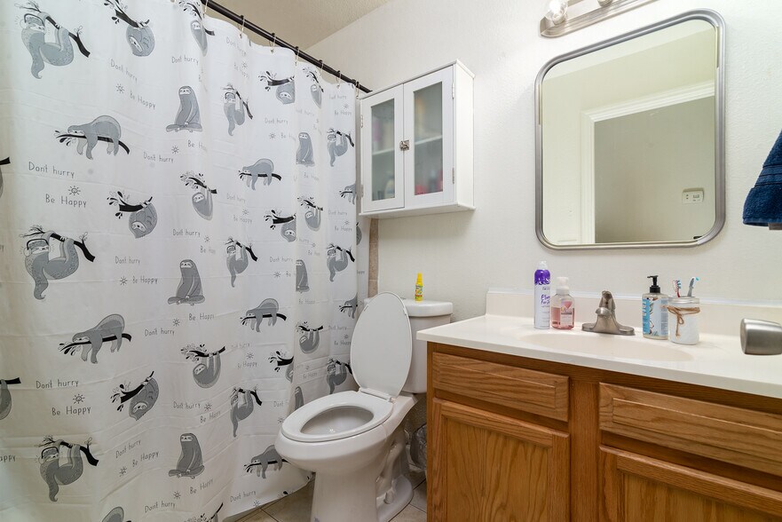 More Photos Of 528 W La Jolla Dr, Tempe Apartments For Sale