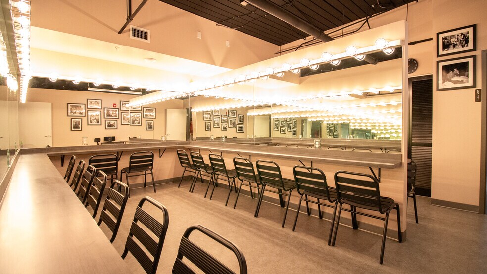 More Photos Of 3707 W Cherry St, Tampa Office For Sale