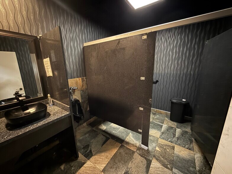 More Photos Of 18053-18065 NW 27th Ave, Miami Gardens Unknown For Lease