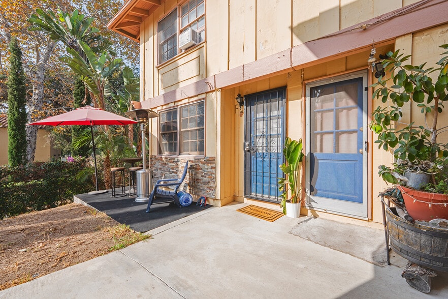 More Photos Of 646 S Grand St, Orange Apartments For Sale