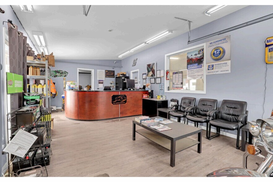 More Photos Of 26 E Queen St, Chesterville Auto Dealership For Sale