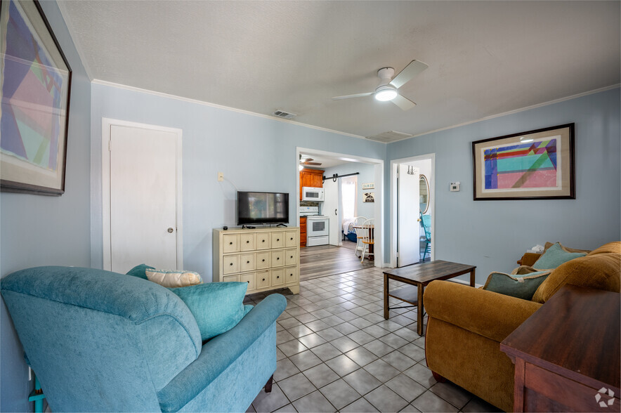 More Photos Of 2060 US Highway 27 N, Avon Park Hotel For Sale