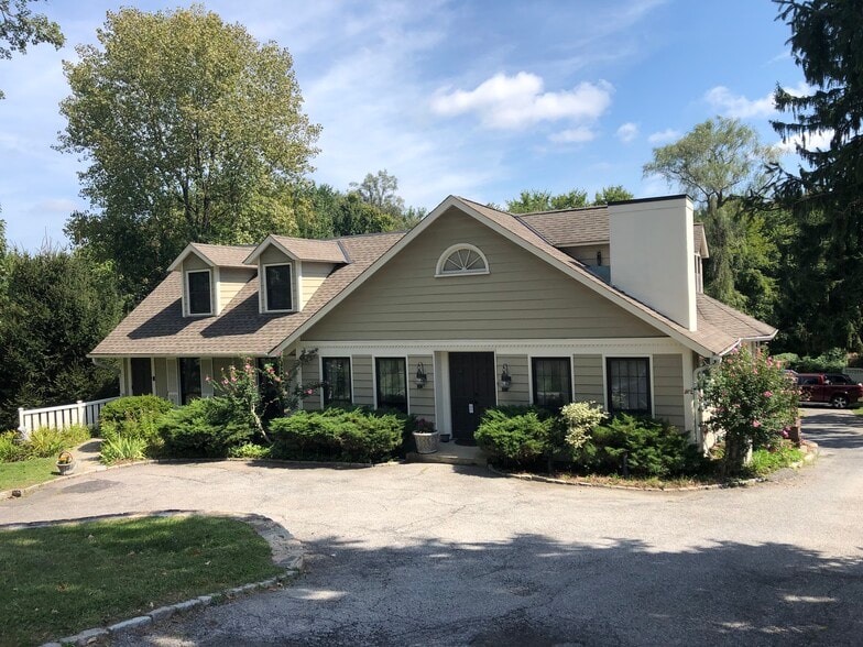 More Photos Of 500 Main St, Armonk Office For Sale