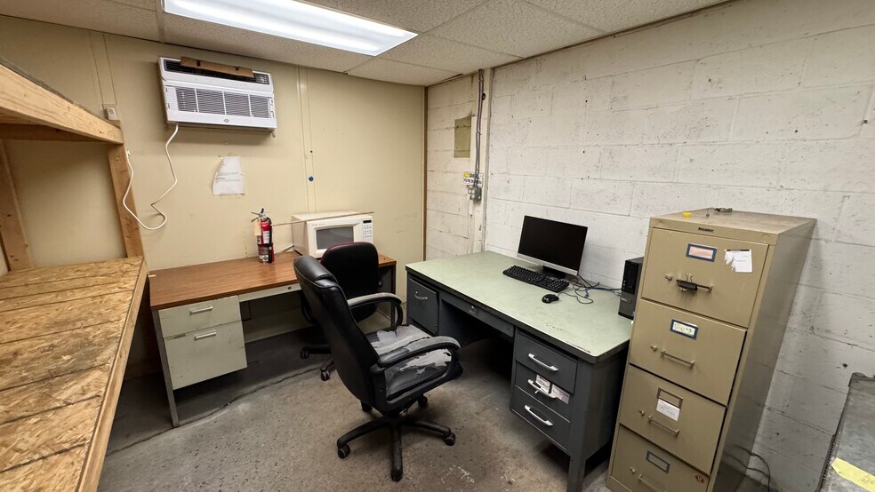 More Photos Of 958 N Penn St, Allentown Warehouse For Sale