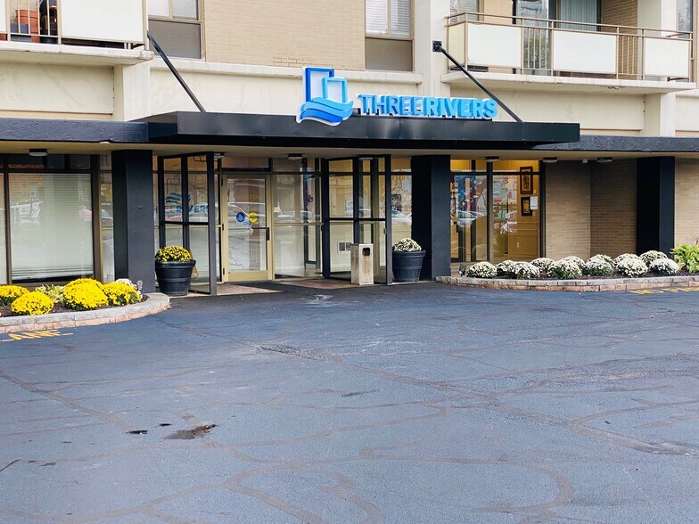 More Photos Of 101 Three Rivers N, Fort Wayne Apartments For Lease