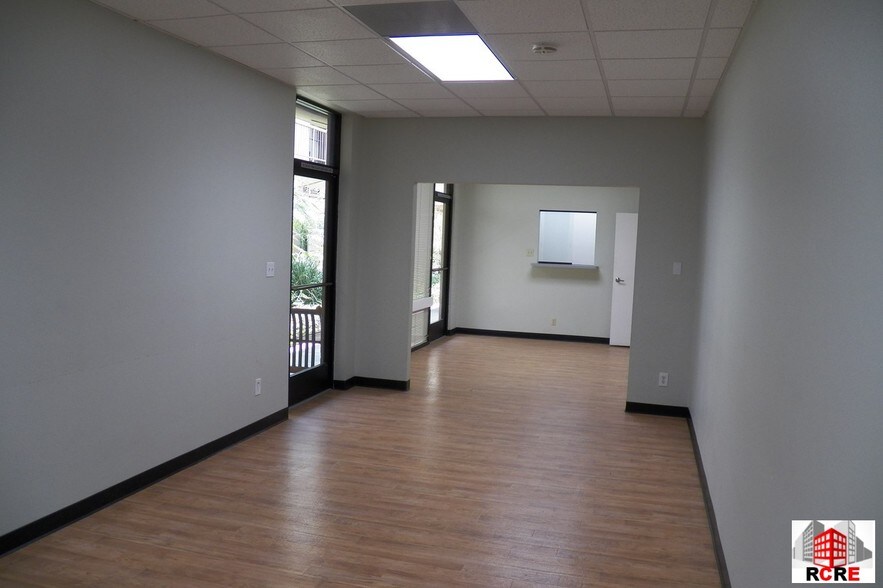 More Photos Of 225 E Airport Dr, San Bernardino Medical For Lease