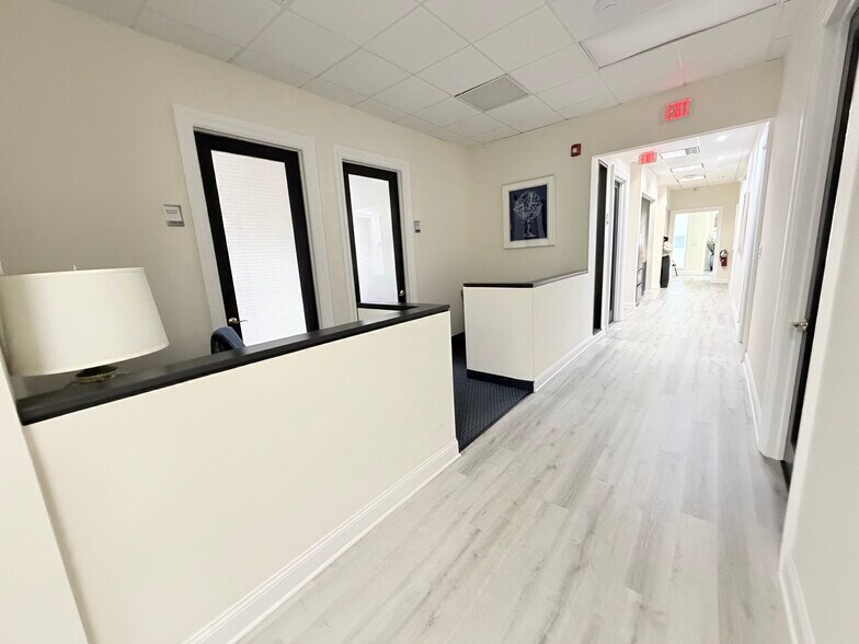 More Photos Of 177 W Putnam Ave, Greenwich Office For Lease