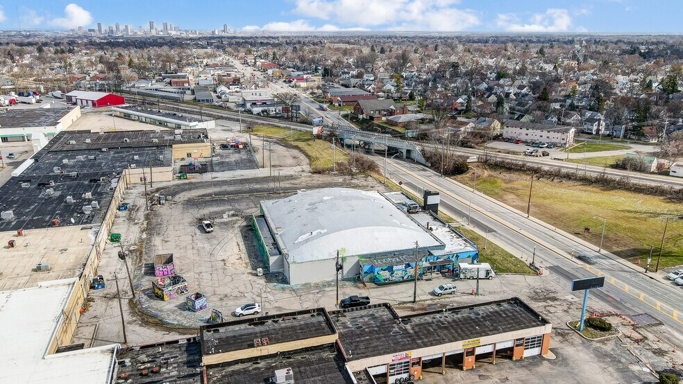 More Photos Of 3440 W Broad St, Columbus Warehouse For Sale