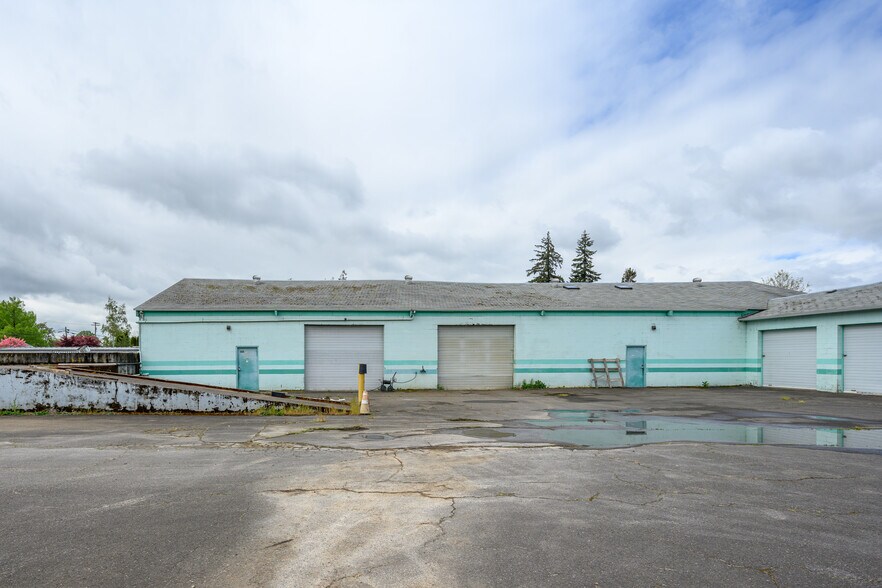 More Photos Of 111 Fourth St, Amity Warehouse For Sale