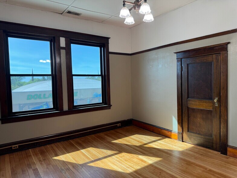 More Photos Of 533 G St, Lincoln Storefront Retail Office For Lease