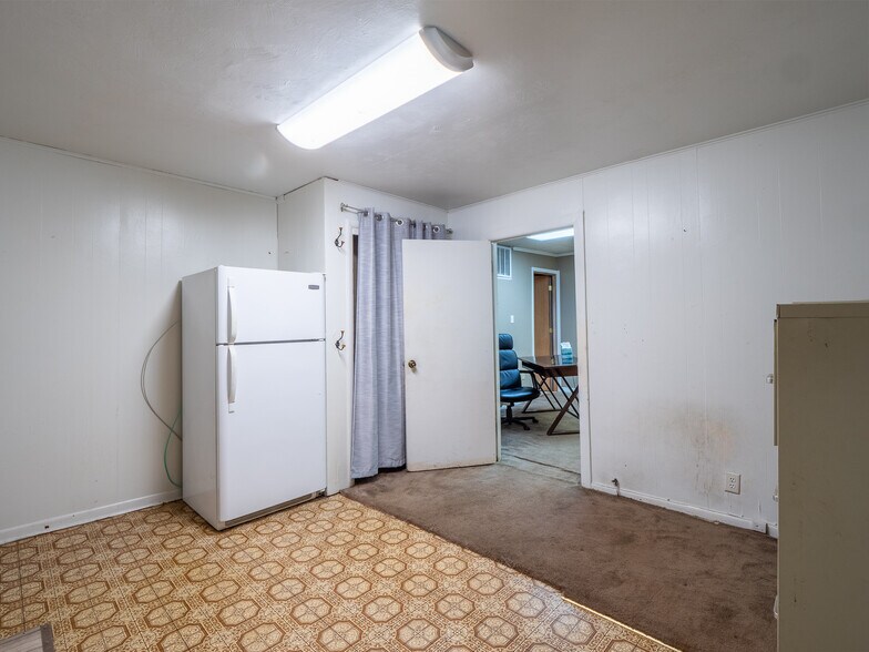 More Photos Of 426 E Wyandotte Ave, Mcalester Office For Sale