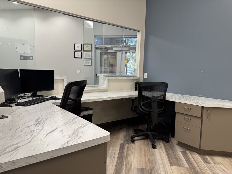More Photos Of 13331 W Indian School Rd, Litchfield Park General Retail For Lease