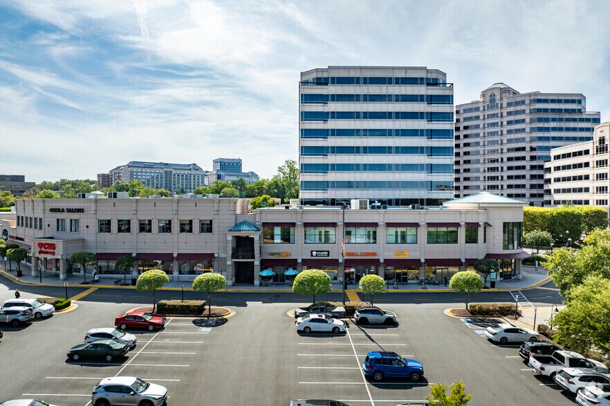 More Photos Of 11700 Plaza America Dr, Reston Unknown For Lease