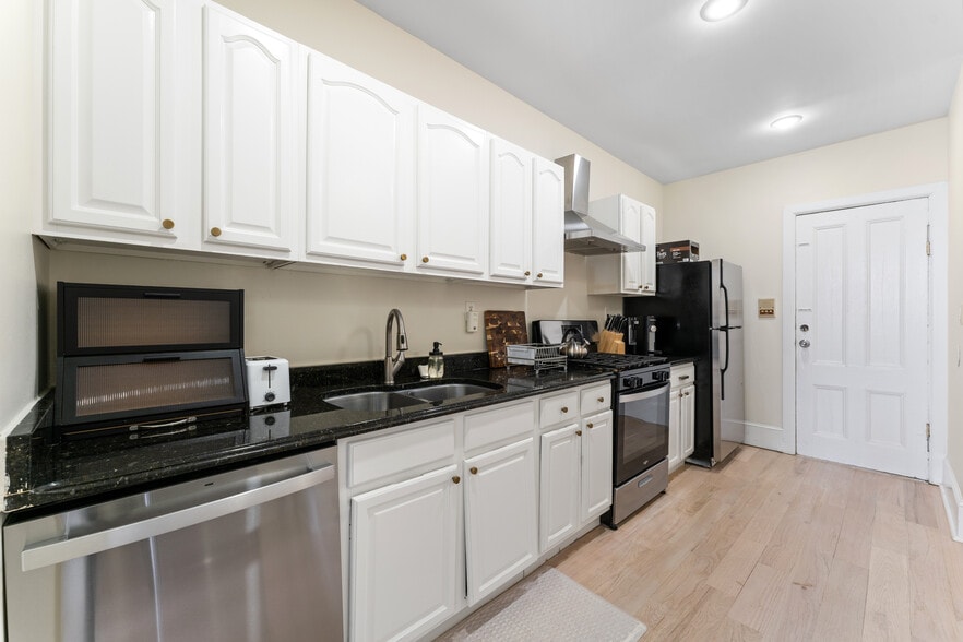 More Photos Of 2502 Palisade Ave, Weehawken Storefront Retail Residential For Sale