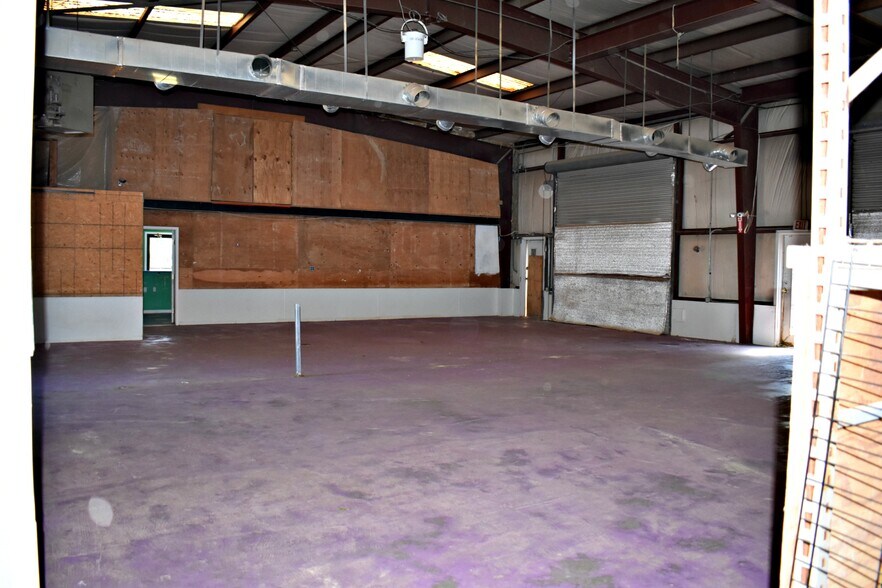 More Photos Of 11275 Edge Hill Rd, Newburg Service For Sale