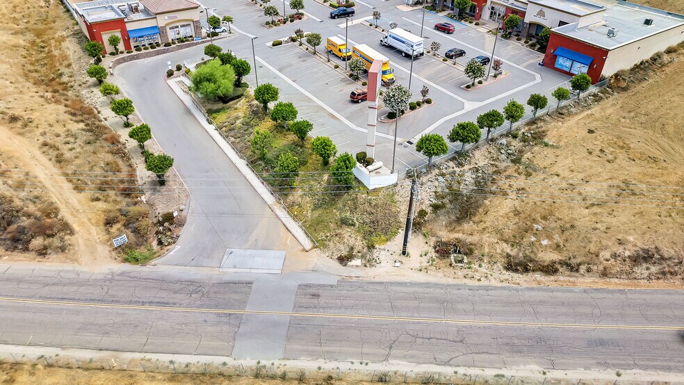 More Photos Of 34862 Monte Vista Dr, Wildomar Unknown For Lease