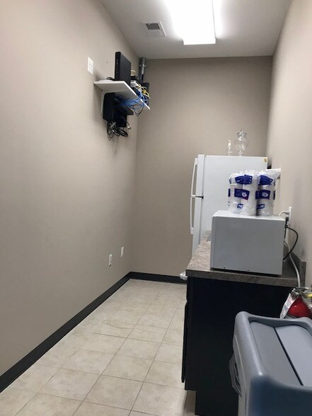 More Photos Of 4520 Plank Rd, Fredericksburg Medical For Lease