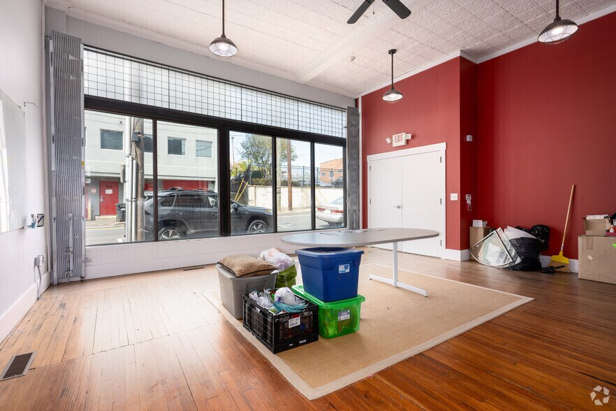 More Photos Of 705 N Main St, Winston-Salem Storefront Retail Office For Sale