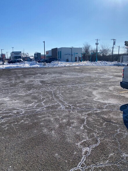 More Photos Of 1115 Veterans Hwy, Bristol General Retail For Sale
