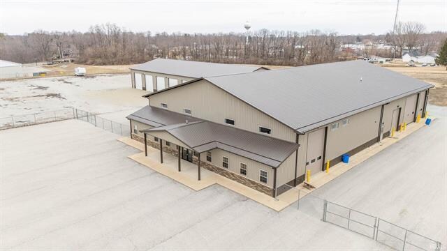 More Photos Of 250 S West St, Russiaville Flex For Sale