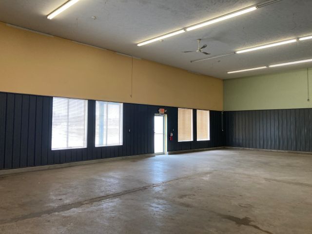 More Photos Of 274 N US Highway 31 S, Traverse City Auto Repair For Sale
