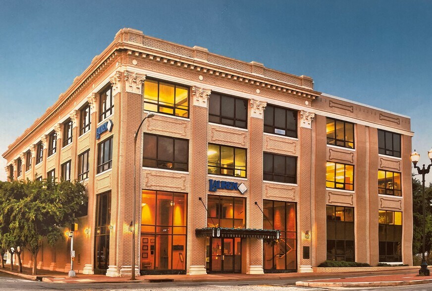 More Photos Of 901 S 1st St, Abilene Office For Lease