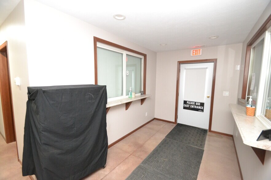 More Photos Of 3247 E State Road 28, Tipton Warehouse For Sale