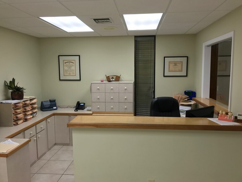 More Photos Of 900 SE Ocean Blvd, Stuart Medical For Lease