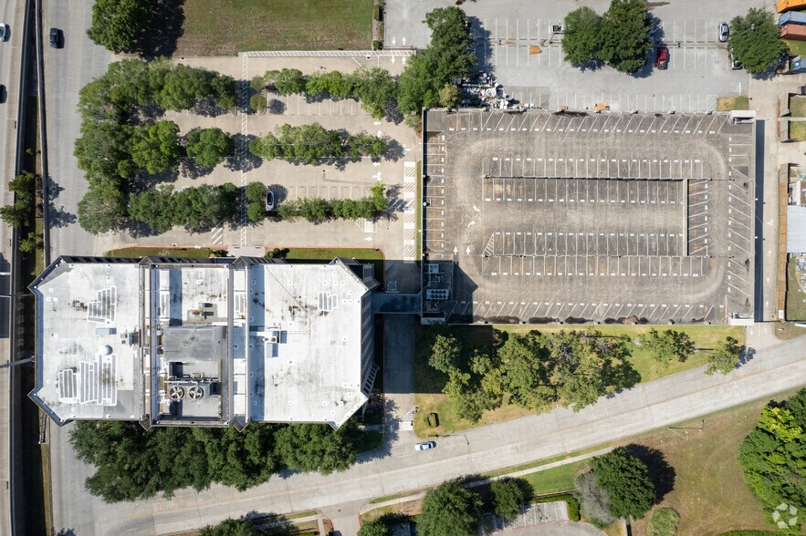 More Photos Of 13401 N I-45, Houston Office For Sale