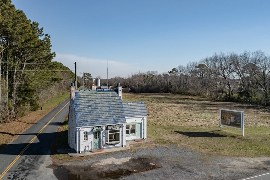 More Photos Of 3255 Stone Rd, Cape Charles Storefront Retail Office For Sale