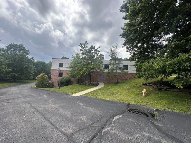More Photos Of 4378 Craighead Rd, Allison Park Office For Lease