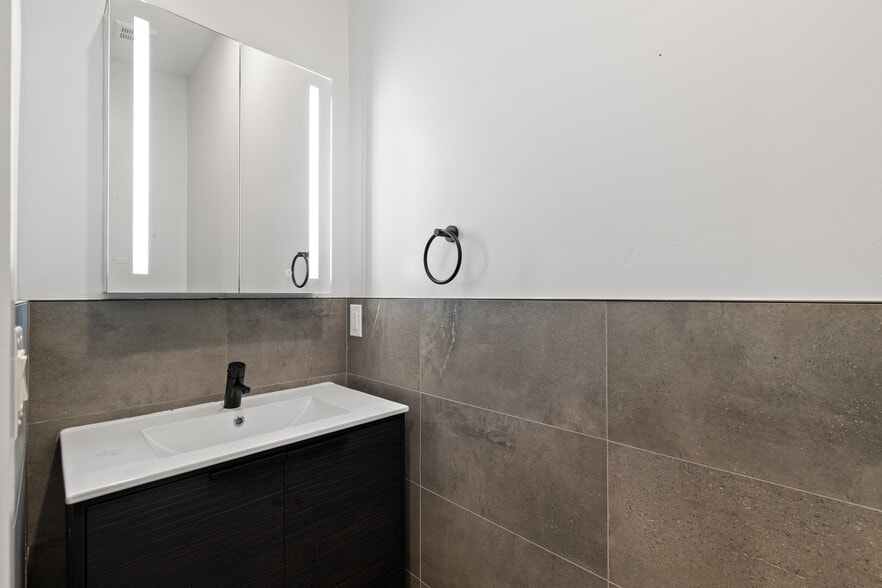 More Photos Of 952 Broadway, Bayonne Apartments For Sale