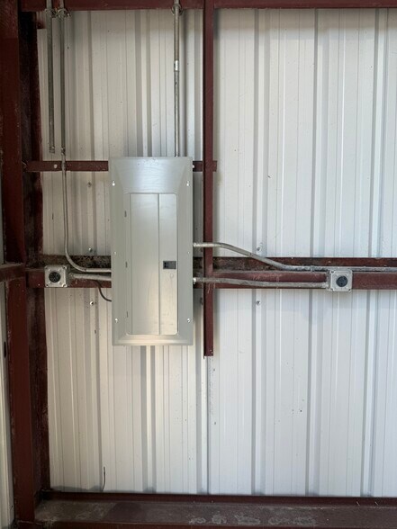 More Photos Of 6929 Calhoun Rd, Houston Unknown For Lease